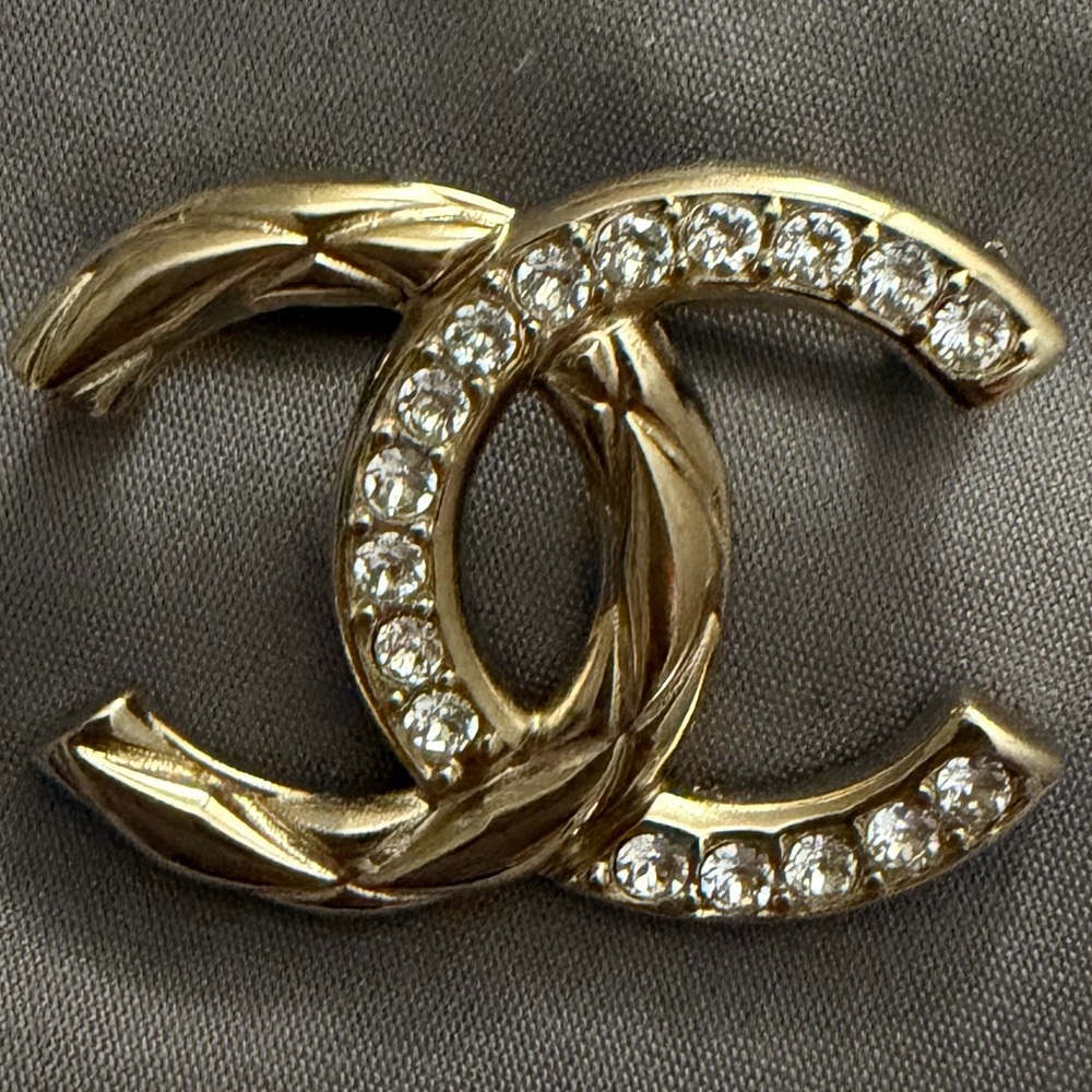 Authentic Chanel Brooch - Picture 3 of 8
